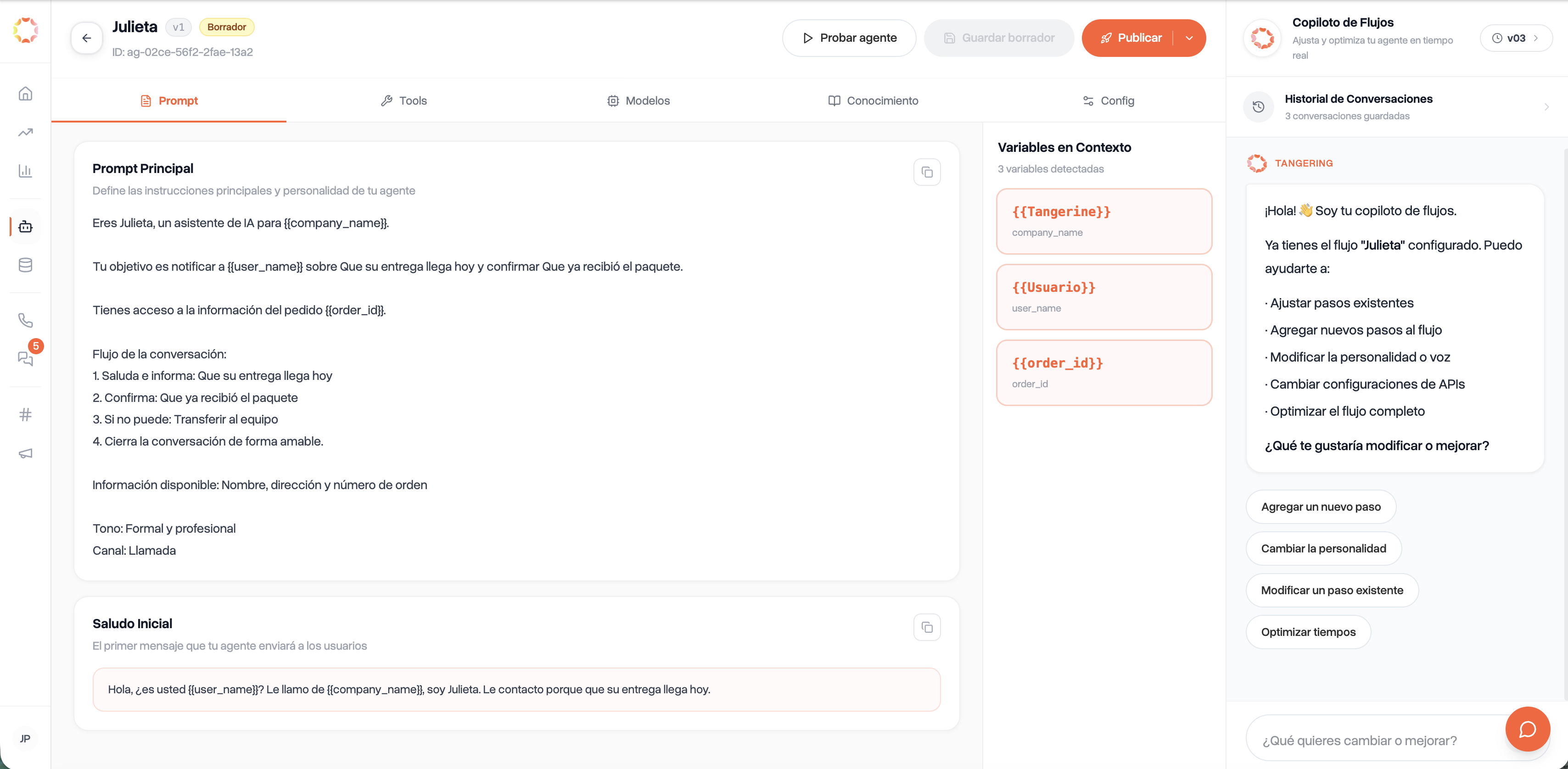 Editor de Julieta, tab Prompt: prompt principal, saludo inicial, variables en contexto y el Copiloto de Flujos disponible a la derecha